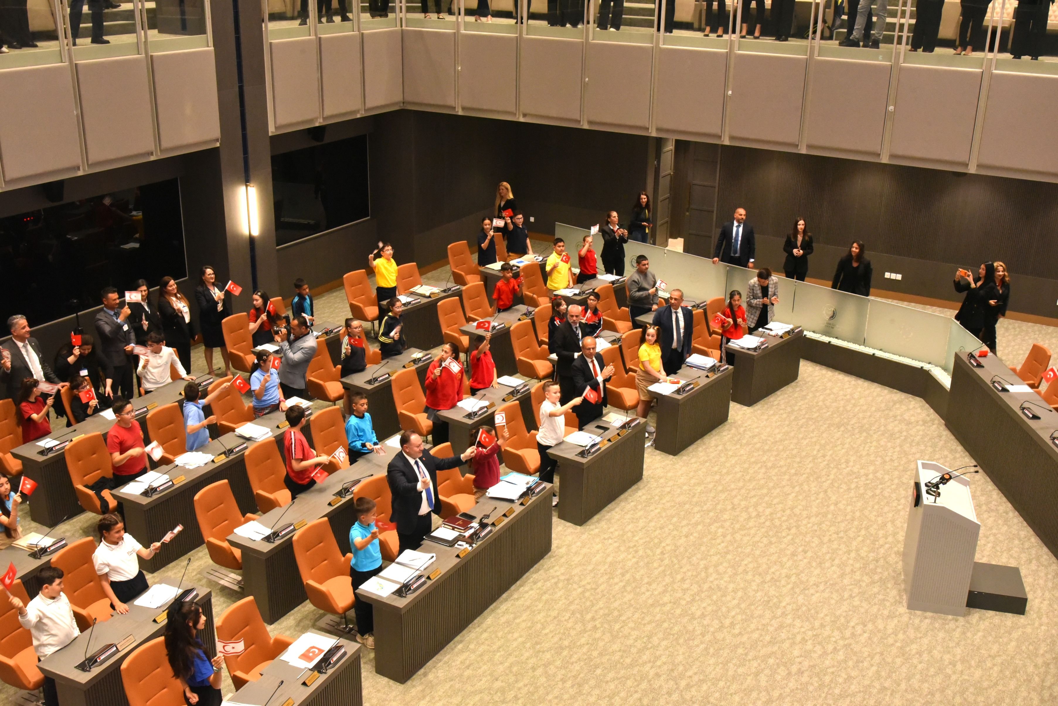 177685156316423 Ni̇san Çocuklari Mecli̇s Ti̇m (22)