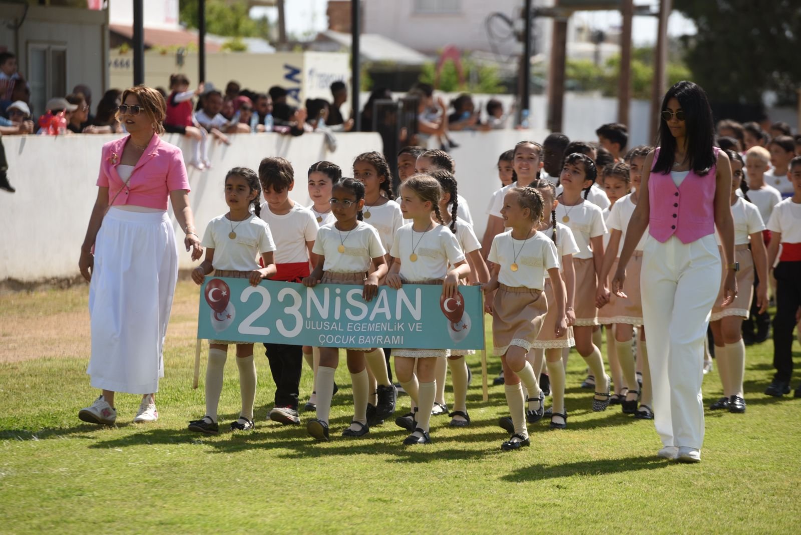 1776939335049Tören 7