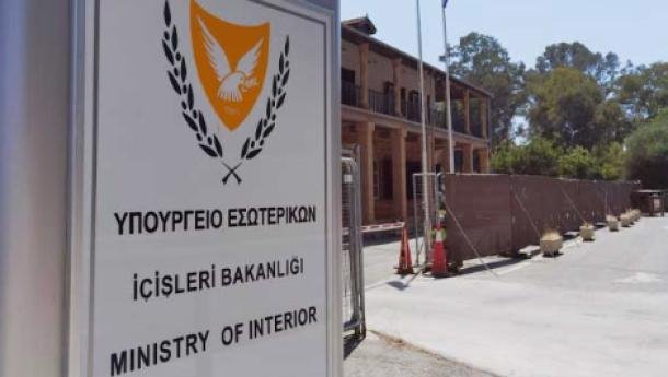 Kıbrıslı Türk’ün başvurusuna cevabı oyalayan Rum İçişleri Bakanlığı’nın gerekçesinin geçersiz olduğuna hükmedildi