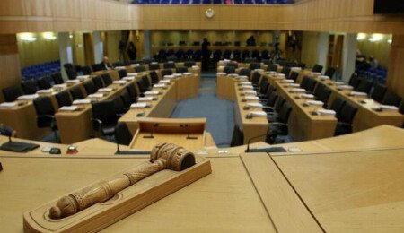 Rum Meclis Başkanı artık iki turda seçilecek