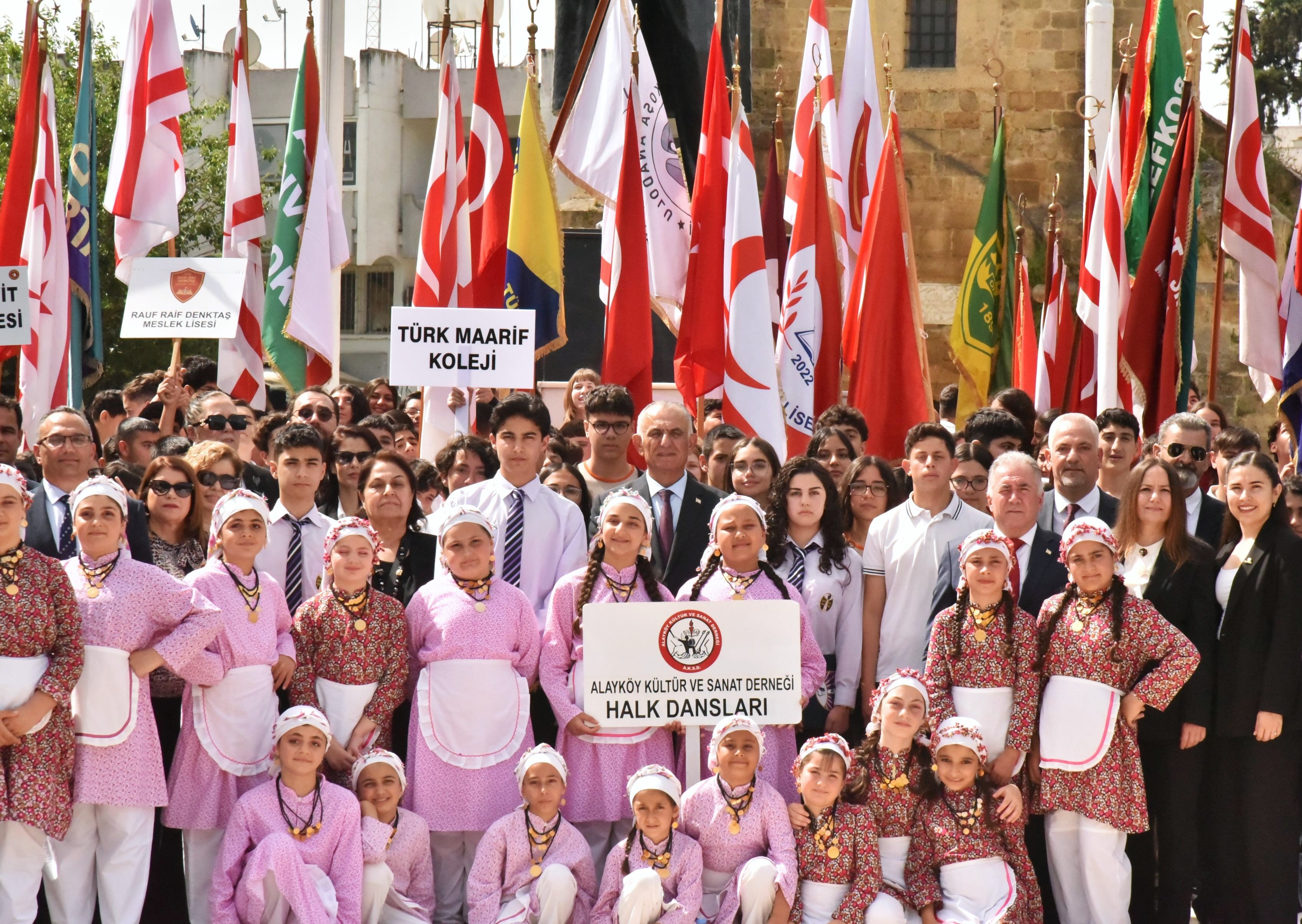 177857803735819 Mayis Haftasi Açiliş Töreni̇ Ti̇m (2)