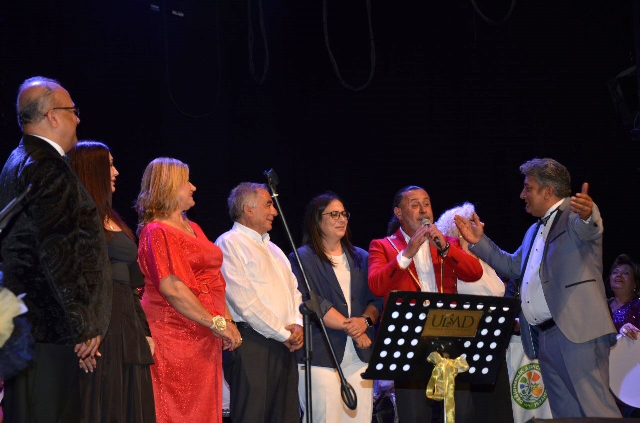 1782810536419Altin Kalpler Bursada Konser Verdi̇ (3)