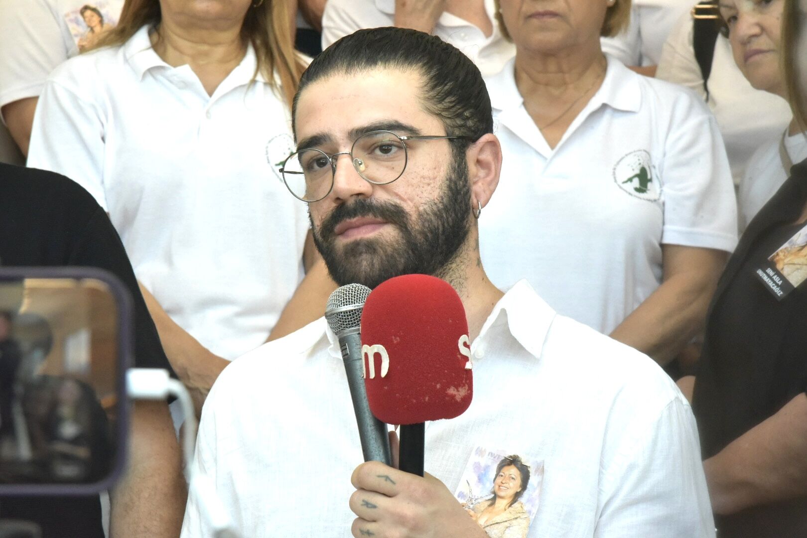 1782822747805Sevgül Uludağ Cenaze Ti̇m (3)