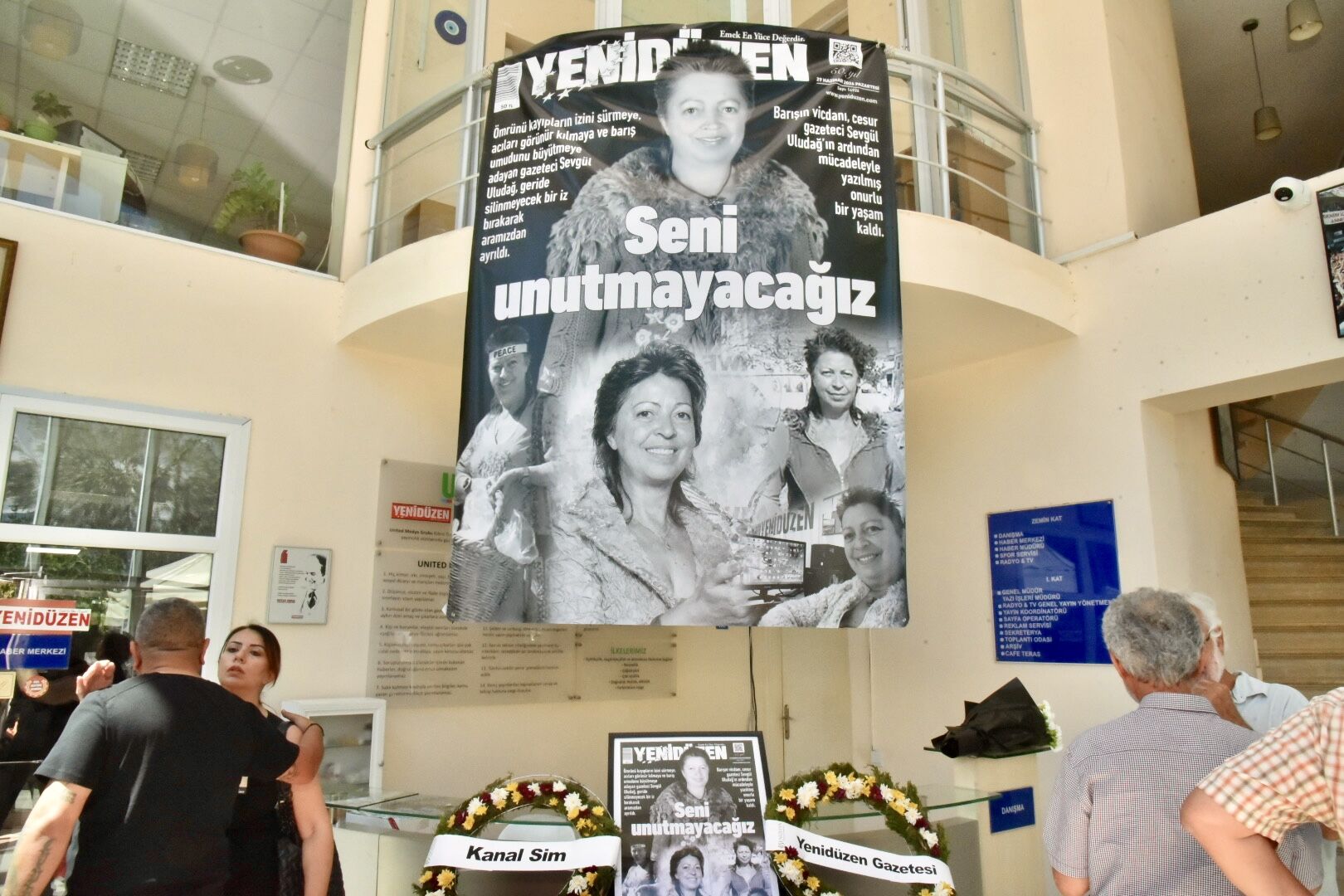 1782822747808Sevgül Uludağ Cenaze Ti̇m (6)
