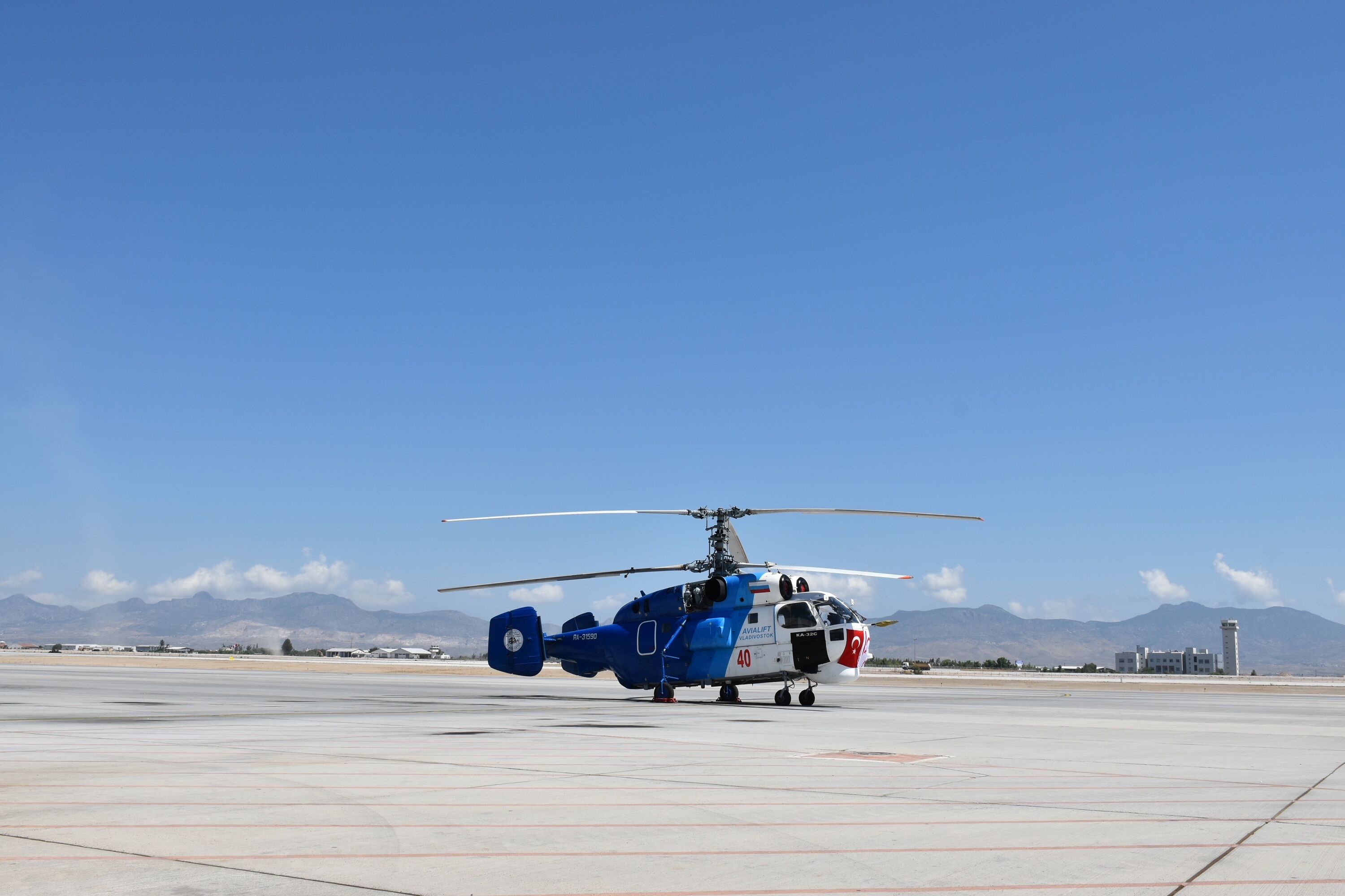 1783679011547Tarim Bakanliği Yangin Heli̇kopteri̇ 1