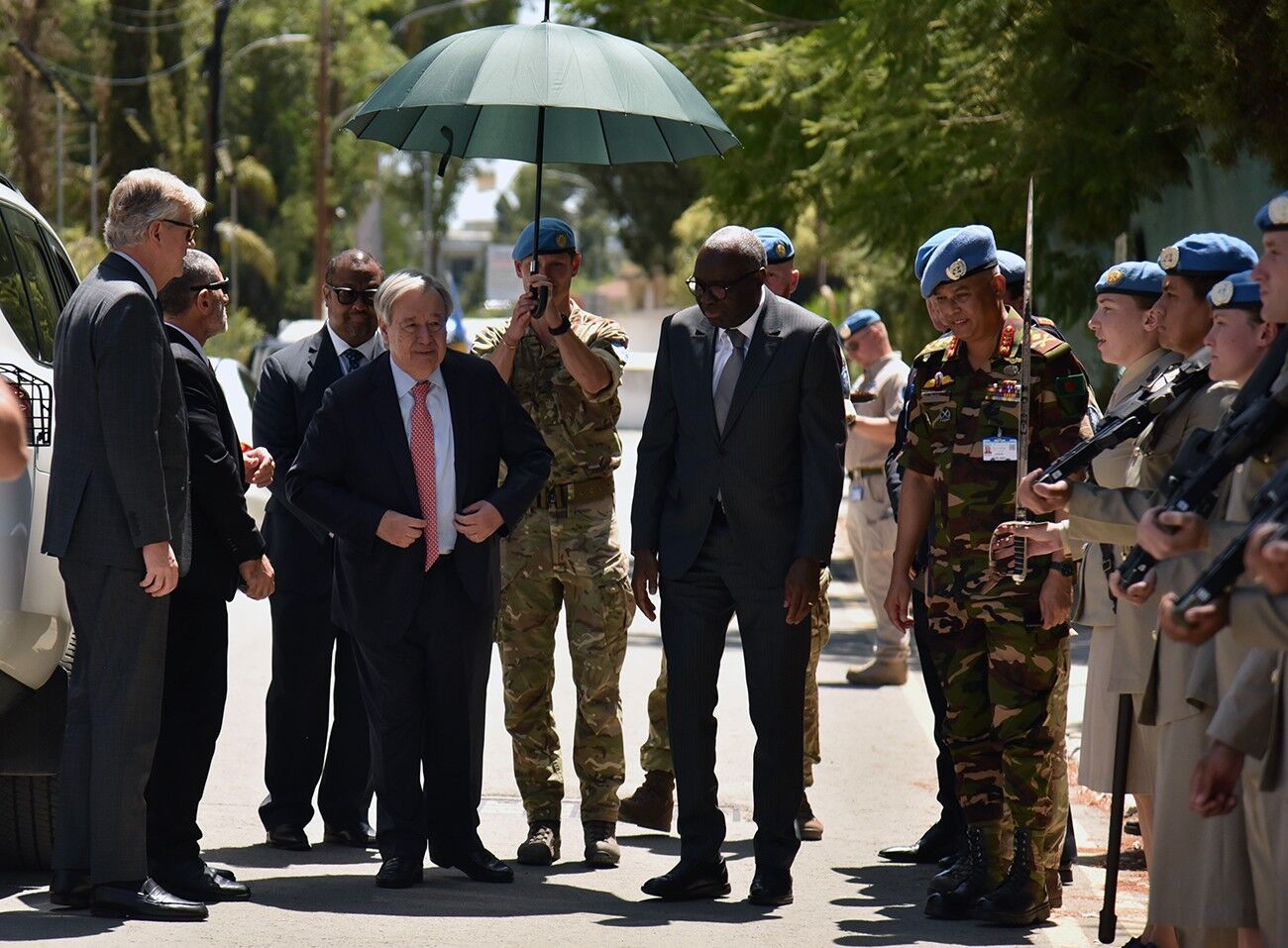 1785238605004Antonio Guterres Çelenk Ti̇m (8)
