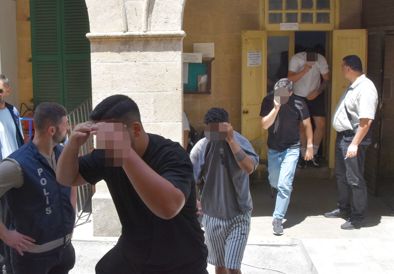 Yatırım Şirketi Görünümlü Dolandırıcılık Ağı Çökertildi, 19 Tutuklu (6)