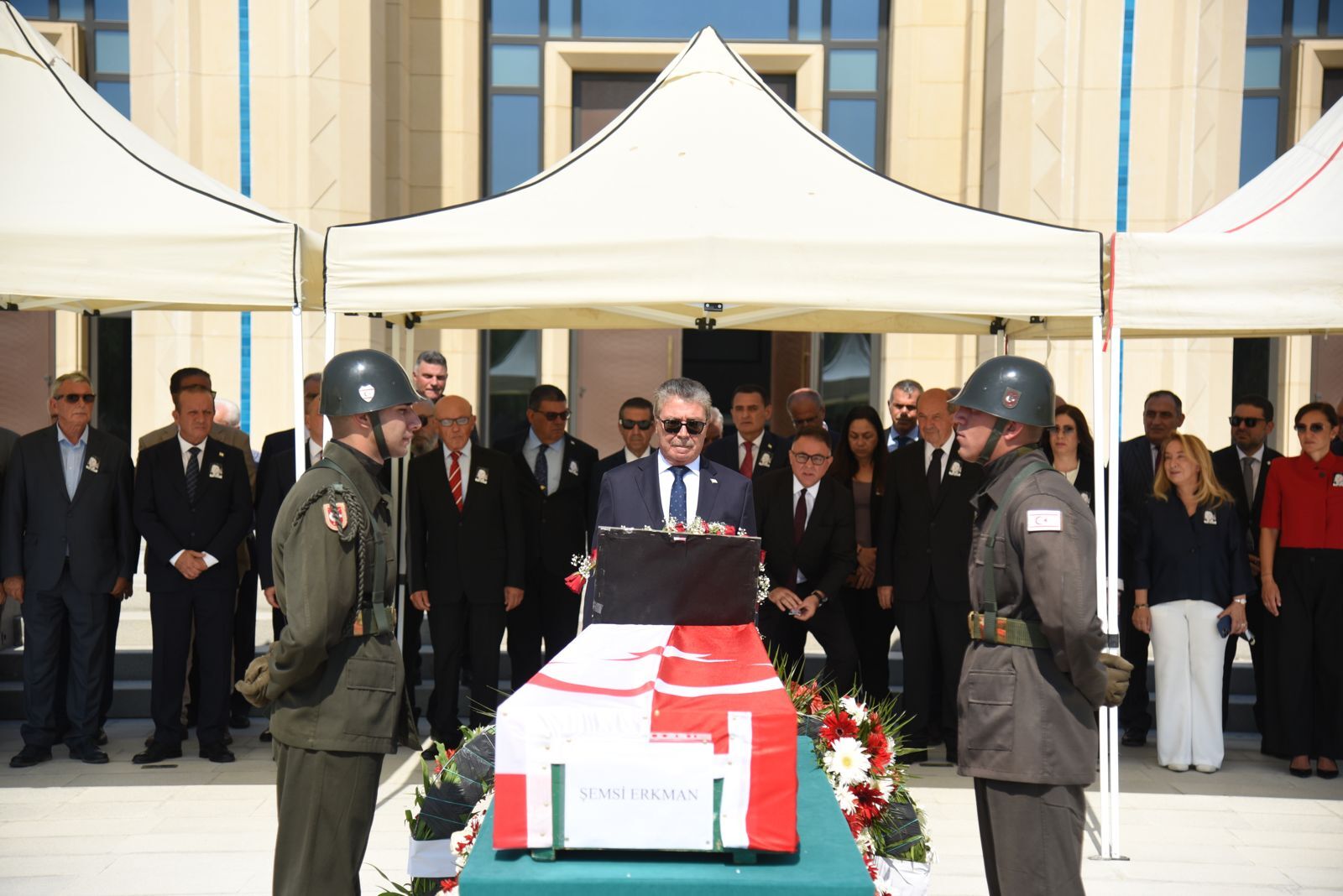 1786349350593Şemsi̇ Kazim Cenaze Ero (9)