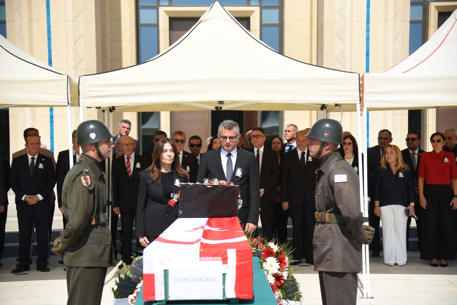 1786349350594Şemsi̇ Kazim Cenaze Ero (11)