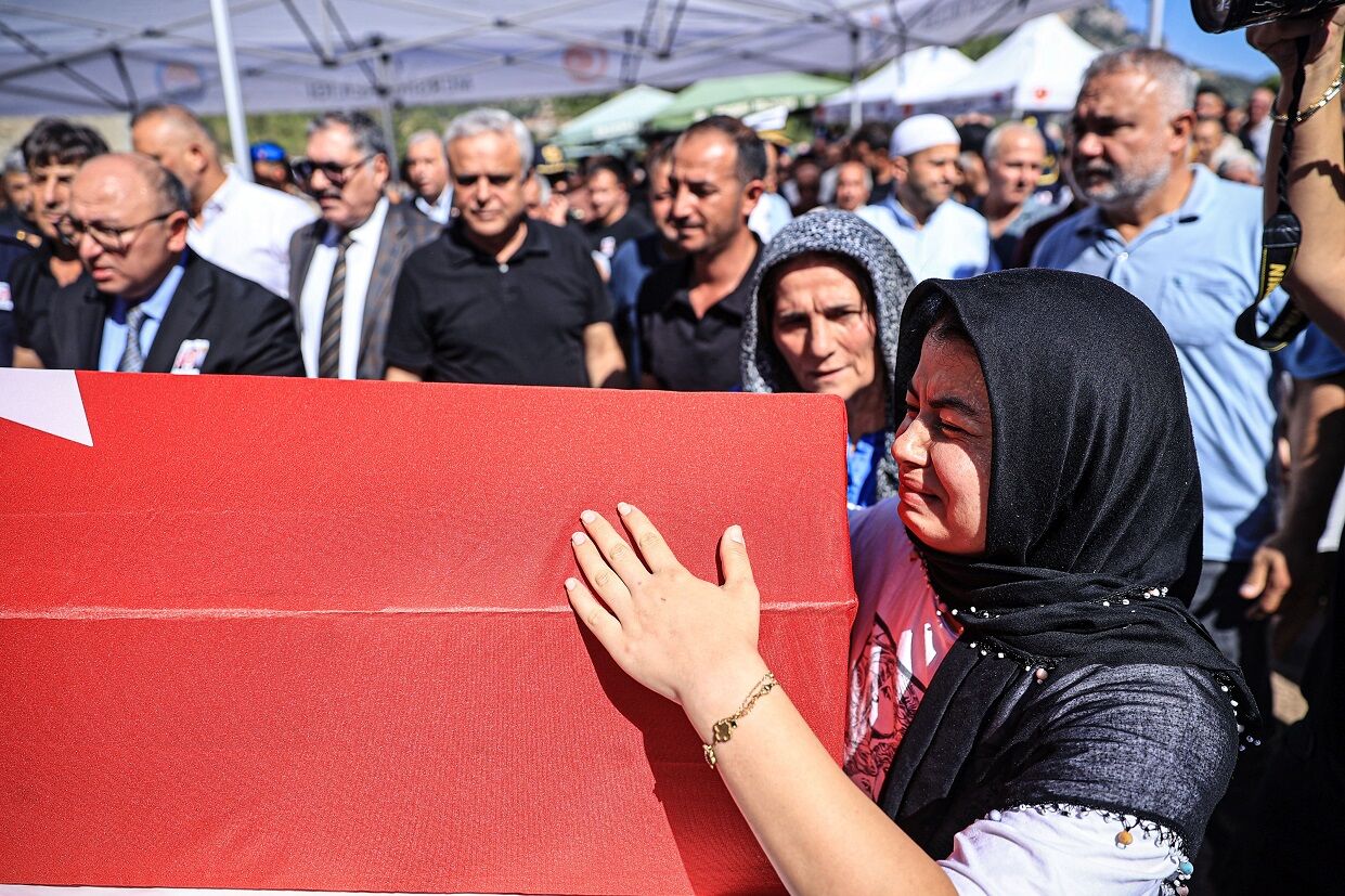1788338241958Ateş 1