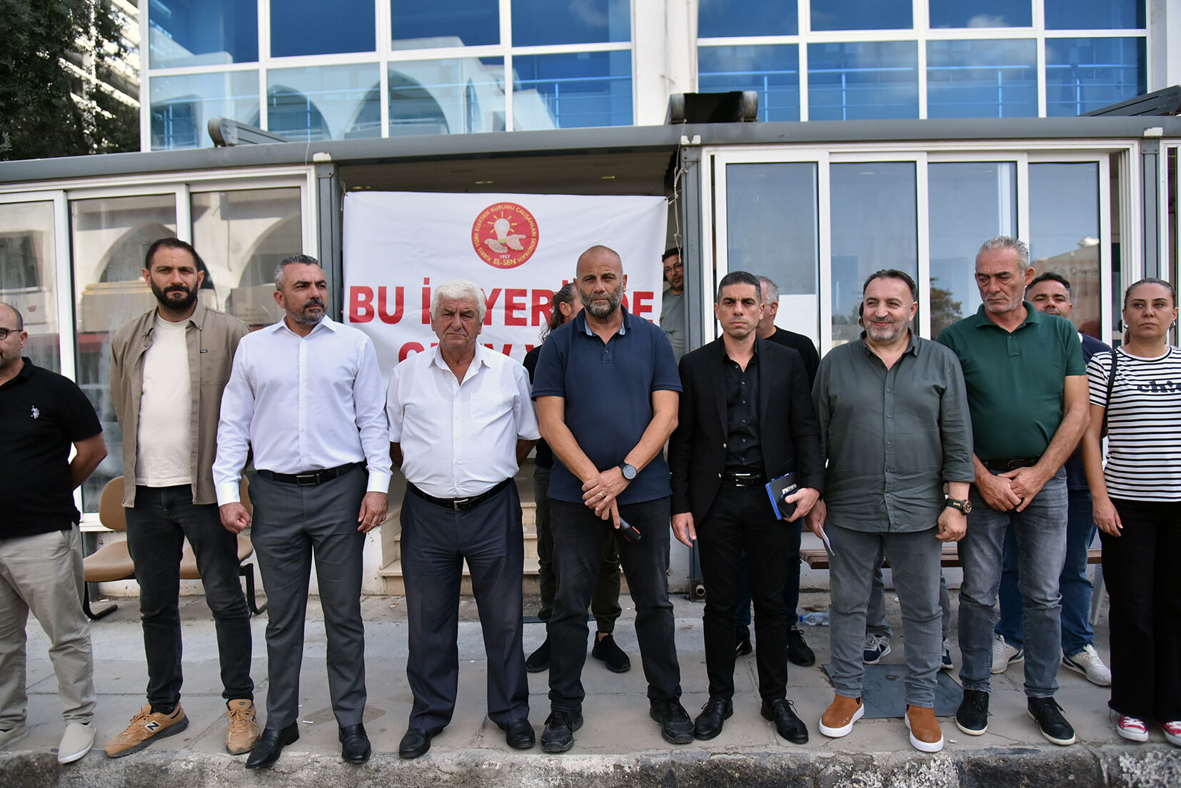 Kamuda örgütlü sendikalar El-Sen’e grevlerle destek verecek... Bıçaklı: "İlk grevi BES, pazartesi belediyelerde yapacak”