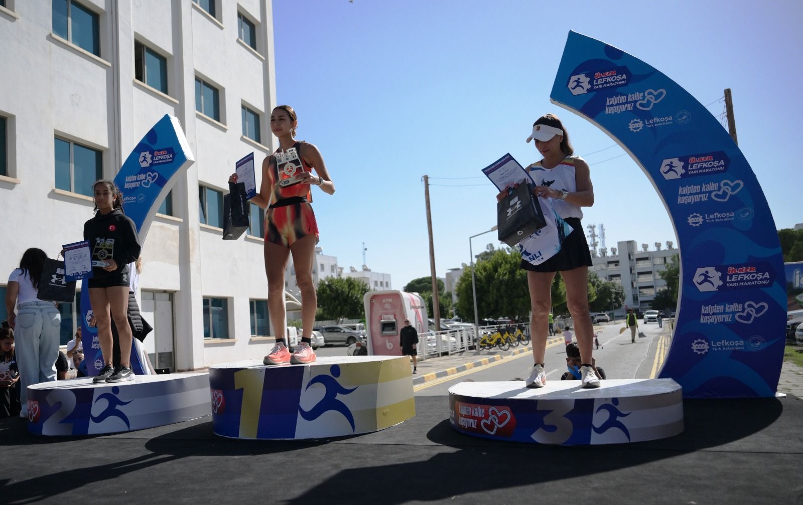 1792930408196Lefkoşa Maratonu Ödül Töreni̇ (5)