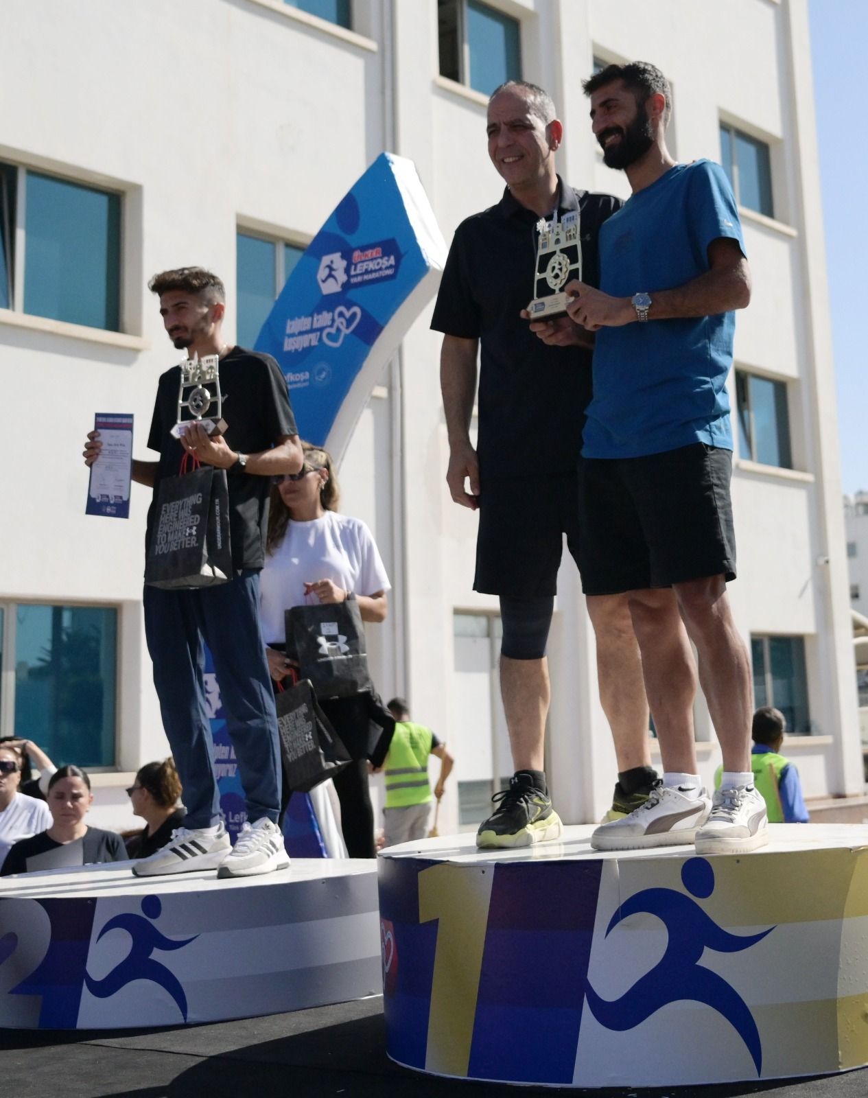 1792930408198Lefkoşa Maratonu Ödül Töreni̇ (9)