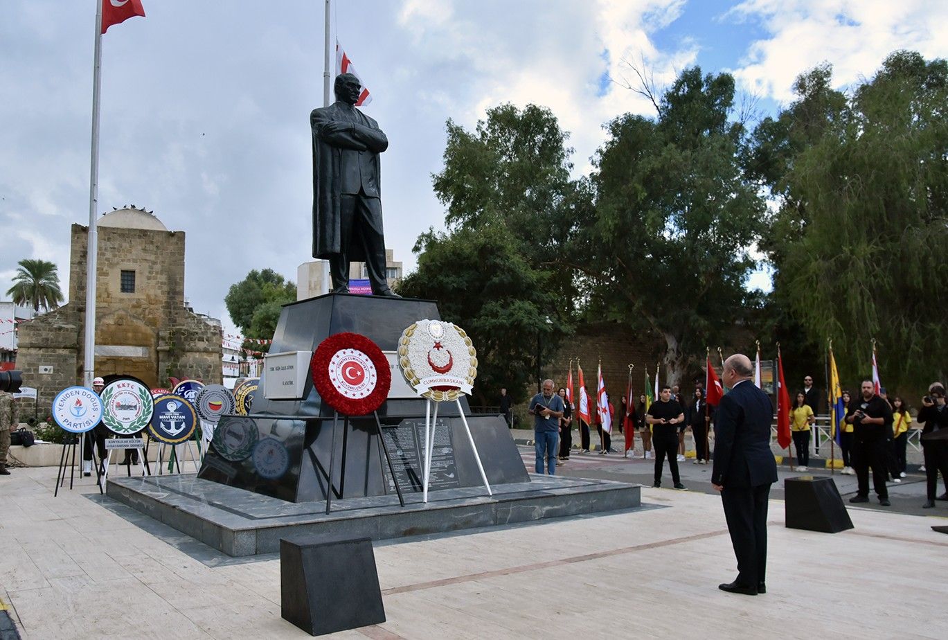 1793259283277Atatürk Aniti Ti̇m (2)