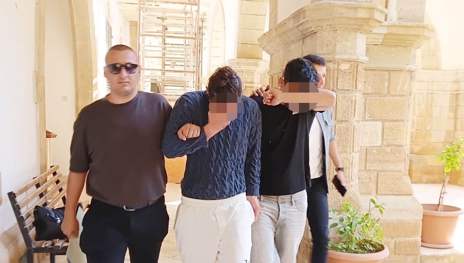 Büfe Hırsızlığı Zanlılarına 20 Güne Kadar Hapis
