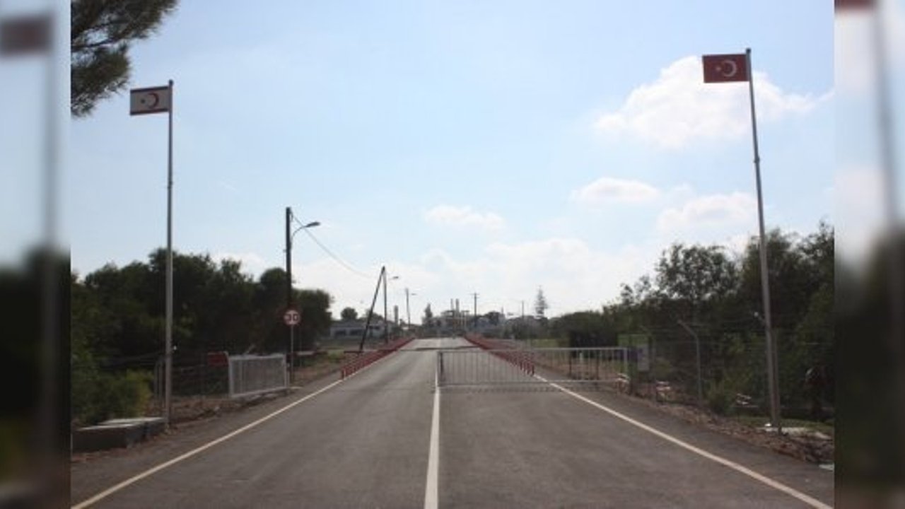 Derinya Ve Aplıç Kapıları Geçişlere Açılıyo