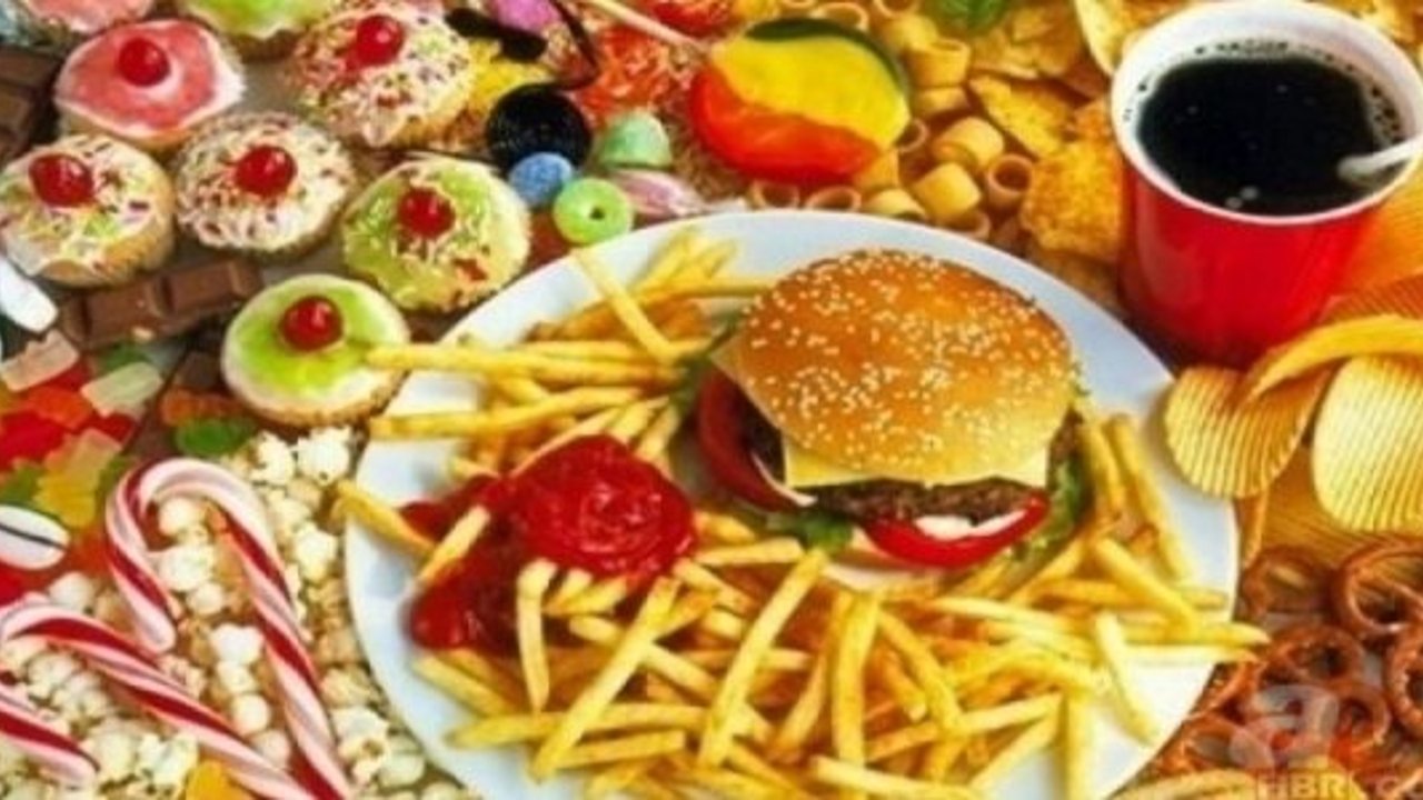 En Sağlıksız Besinler Listesi Korkuttu!