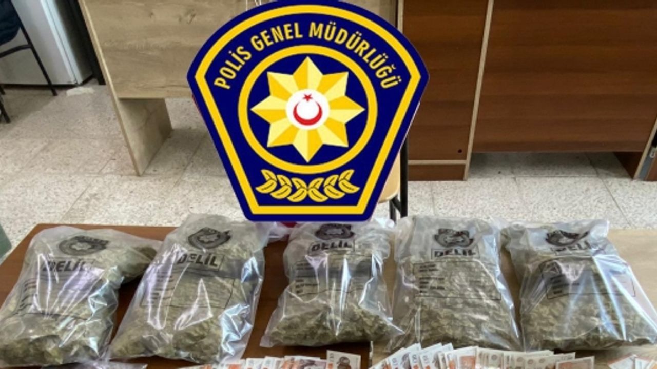 Beyarmudu sınır kapısında 10 kilo uyuşturucu ele geçirildi.. 2 tutuklu