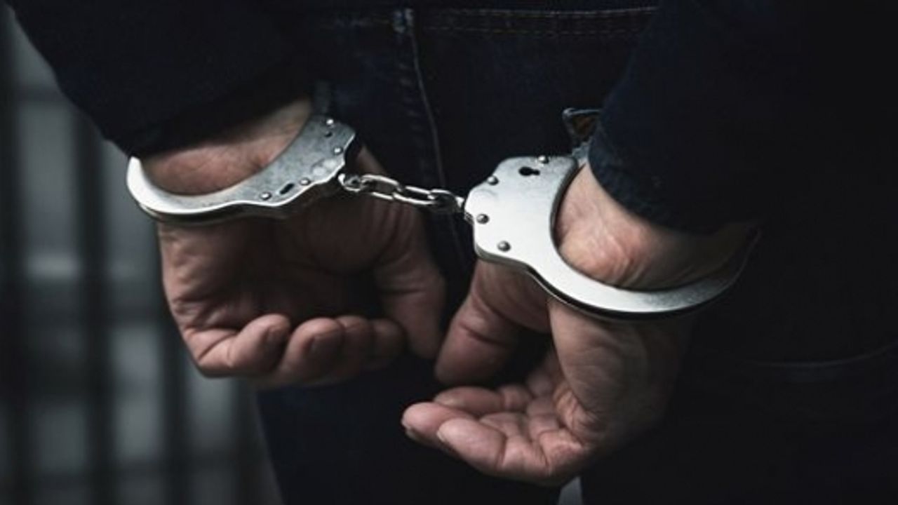 Girne’de “yeşil reçeteye tabii ilacı reçetesiz tasarruf etmekten” bir kişi tutuklandı