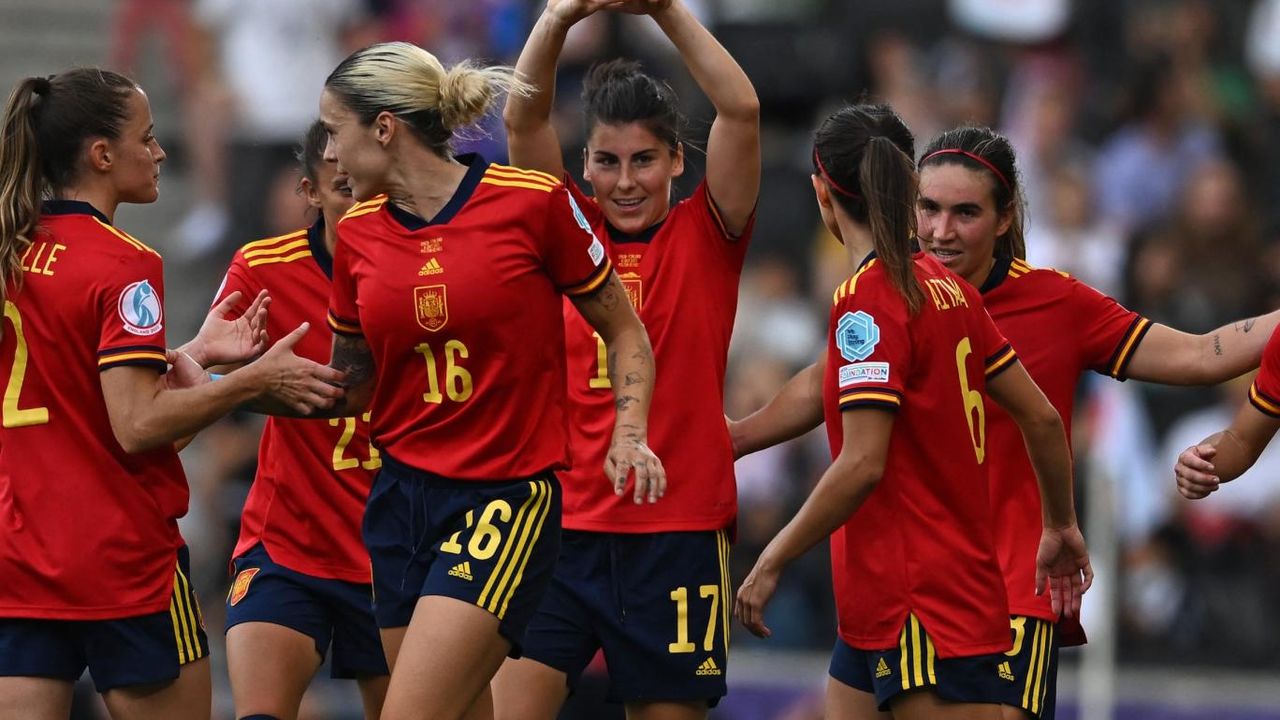İspanya Futbol Federasyonu, isyan çıkaran kadın milli futbolculara sert tepki gösterdi