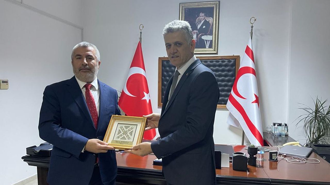 ÖSYM Başkanı Ersoy KHK Başkanı Köseoğlu'nu ziyaret etti
