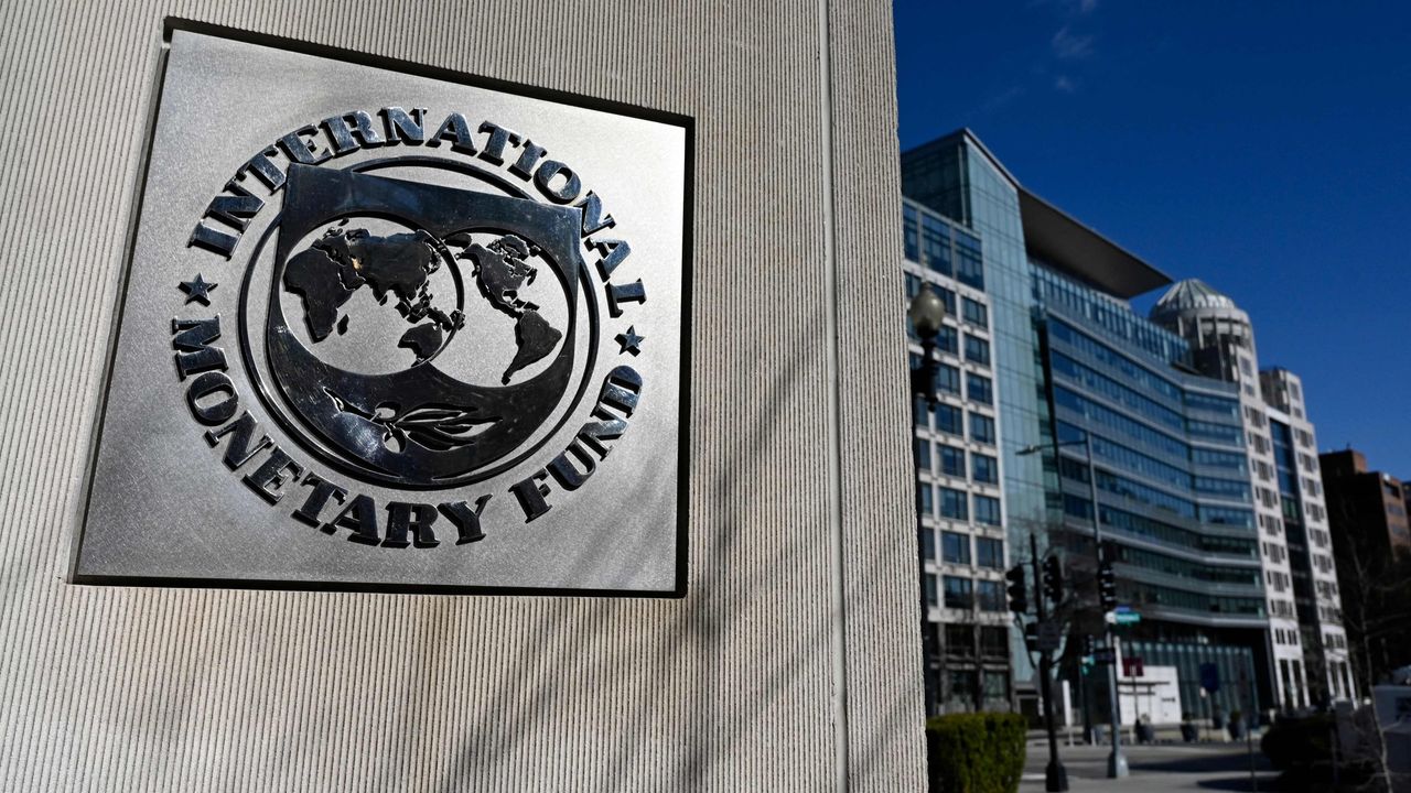 IMF 2023’e ilişkin küresel büyüme tahminini yüzde 2,9'a yükseltti