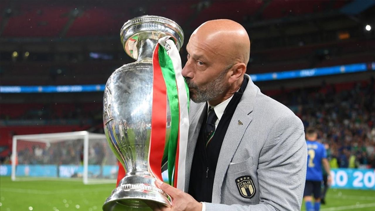 Kanser tedavisi gören eski İtalyan futbolcu Gianluca Vialli, yaşamını yitirdi