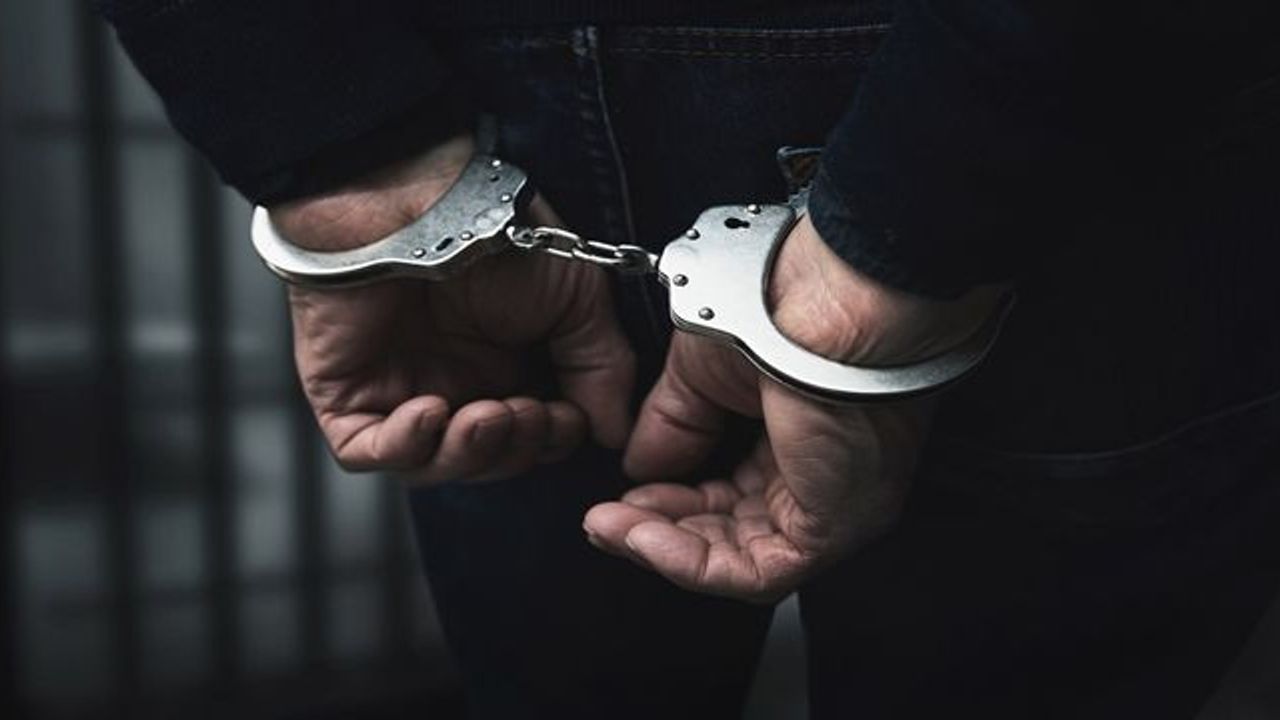 Polisiye olaylar… Girne’de sahte dolarları tedavüle süren 2 kişi tutuklandı