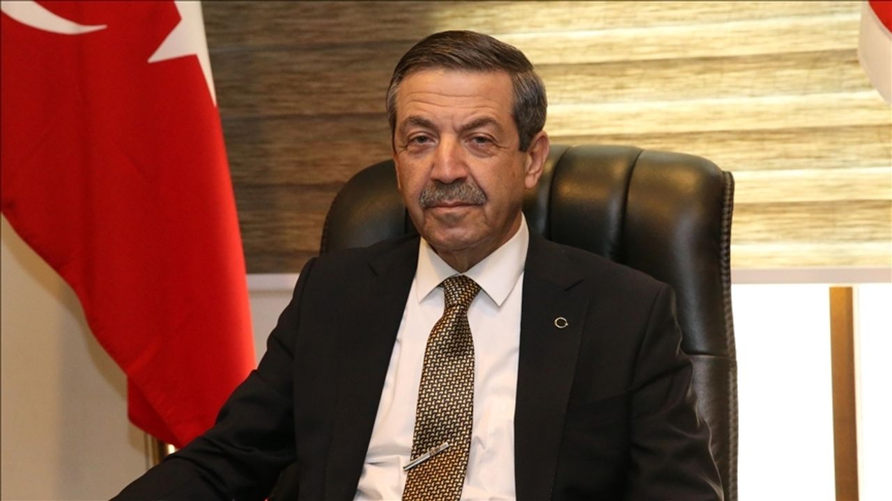 Dışişleri Bakanı Ertuğruloğlu, depremle ilgili kendisine yöneltilen suçlamalara cevap verdi