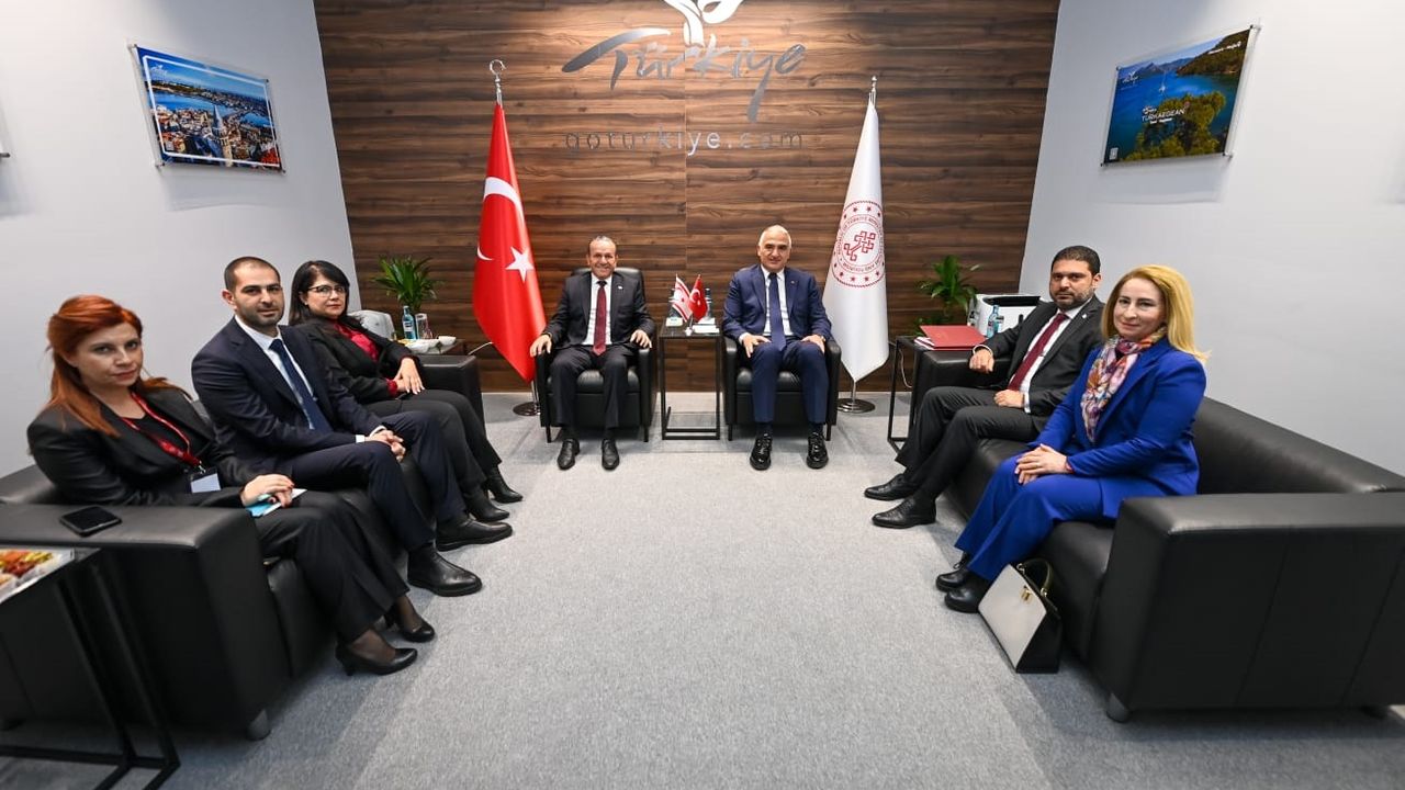 Ataoğlu, Berlin Turizm Fuarında Türkiye Kültür ve Turizm Bakanı Ersoy ile bir araya geldi