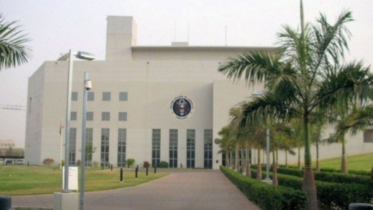 Nijerya'da, ABD büyükelçiliği çalışanlarına yönelik silahlı saldırıda 4 kişi öldü