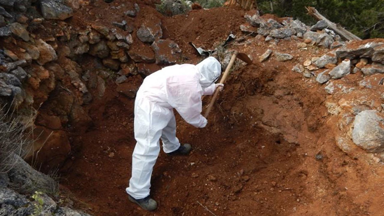 Güney Kıbrıs'ta İnsan kafatası sonrasında aynı bölgede insan kemikleri de bulundu