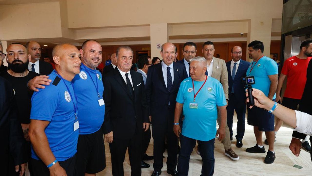 Cumhurbaşkanı Tatar, “Süleyman Göktaş Antrenör Gelişim Semineri”nin açılışına katıldı