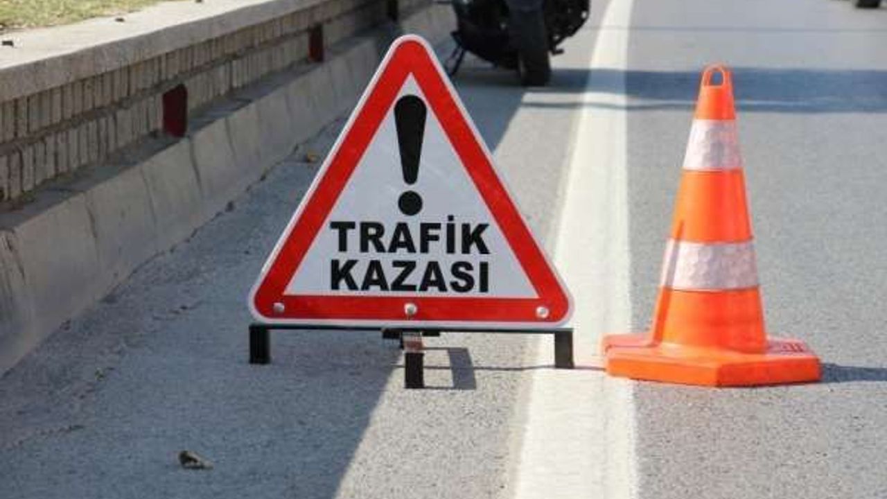 Girne’de meydana gelen kazada araç yan devrildi