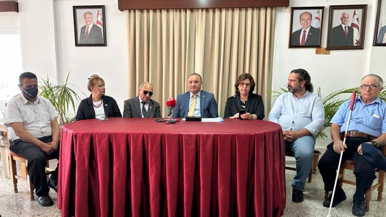 Maliye Bakanı Şan, Kıbrıs Türk Engelliler Federasyonu’nu ziyaret etti