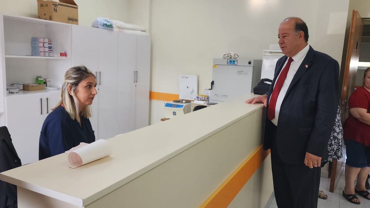 Sağlık Bakanı Dinçyürek, İskele Sağlık Merkezi’ni ziyaret etti