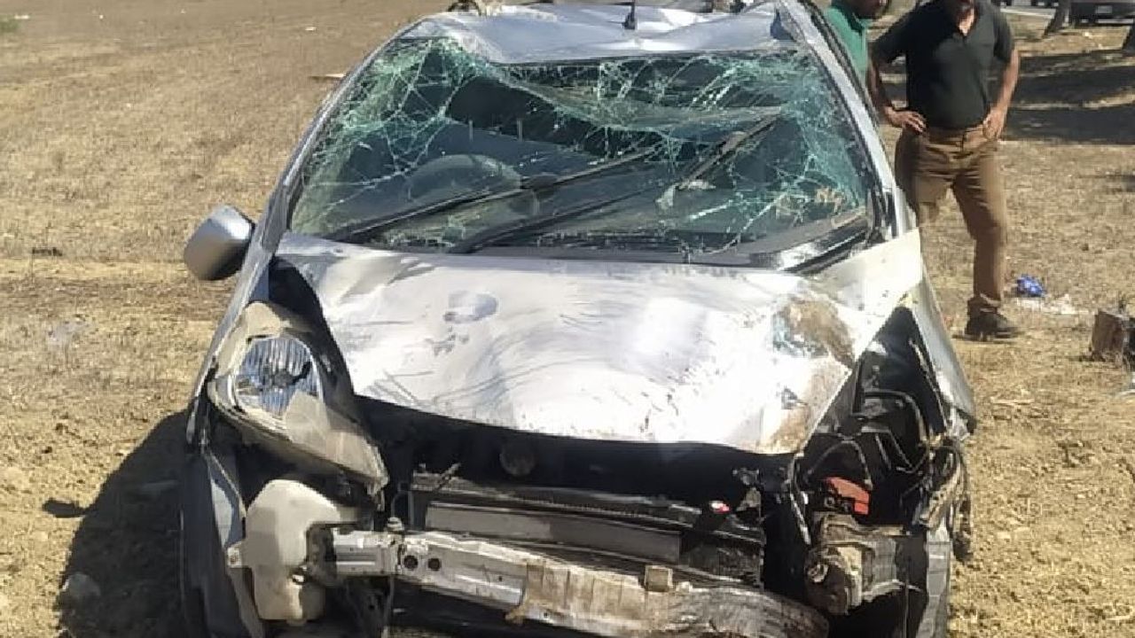 Alayköy yolunda ağaca çarpıp takla atan araçta 2 kişi yaralandı