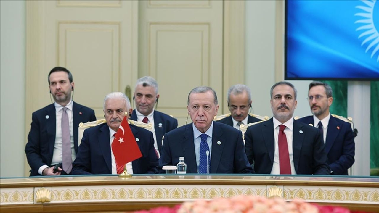 Erdoğan: "TDT'nin müteakip zirvesinde KKTC'yi gözlemci üye statüsüyle aramızda göreceğimize inanıyorum"