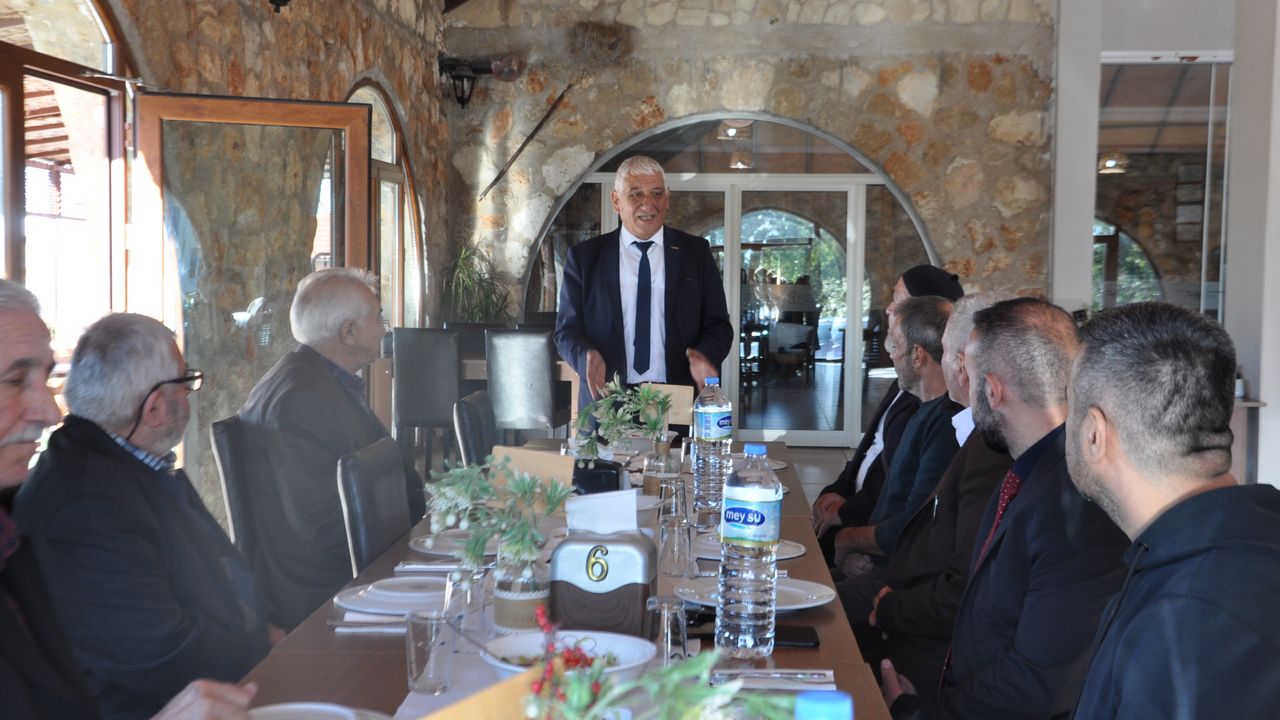 Belediyeler Birliği, Kocaeli Körfez Belediyesi ve Kıbrıs Gazileri heyeti onuruna yemek düzenledi