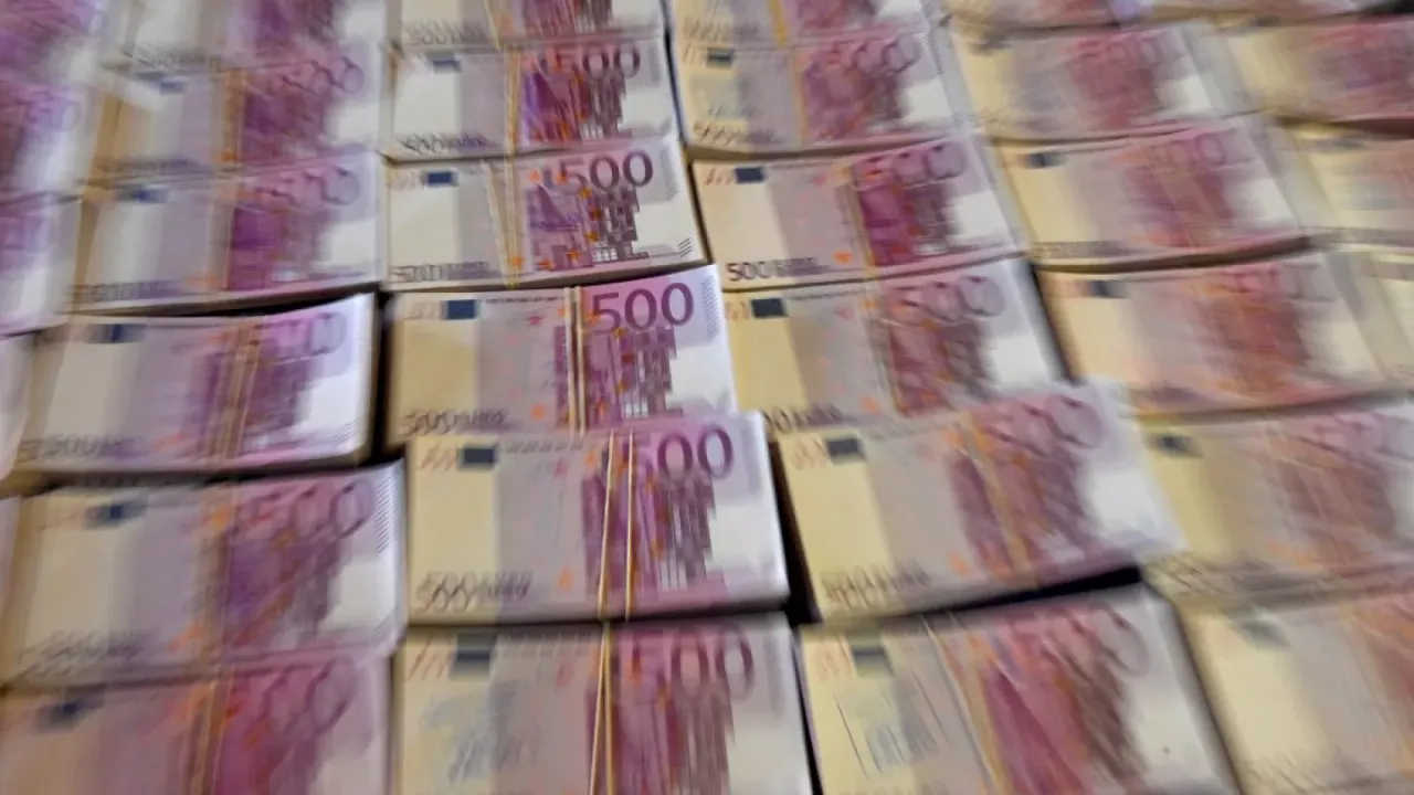 Güney Kıbrıs’ta 220 milyon Euro’luk yeni bir kara para aklama suçlaması