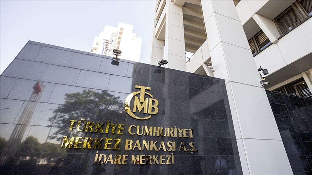 Merkez Bankası politika faizini yüzde 42,50'ye çıkardı