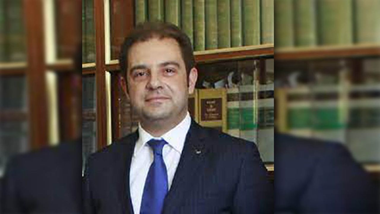 Rum İçişleri Bakanı, Akan Kürşat’a arandığı sırada pasaport verildiğini doğruladı
