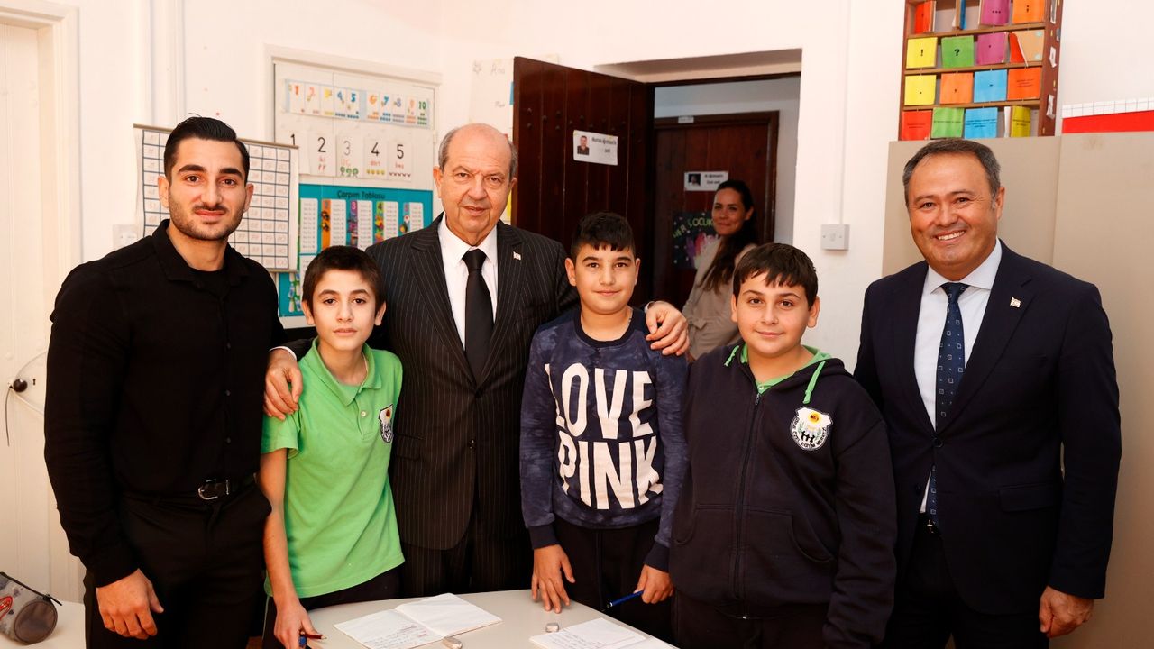 Cumhurbaşkanı Tatar, Girne Özel Eğitim Merkezi’ni ziyaret etti