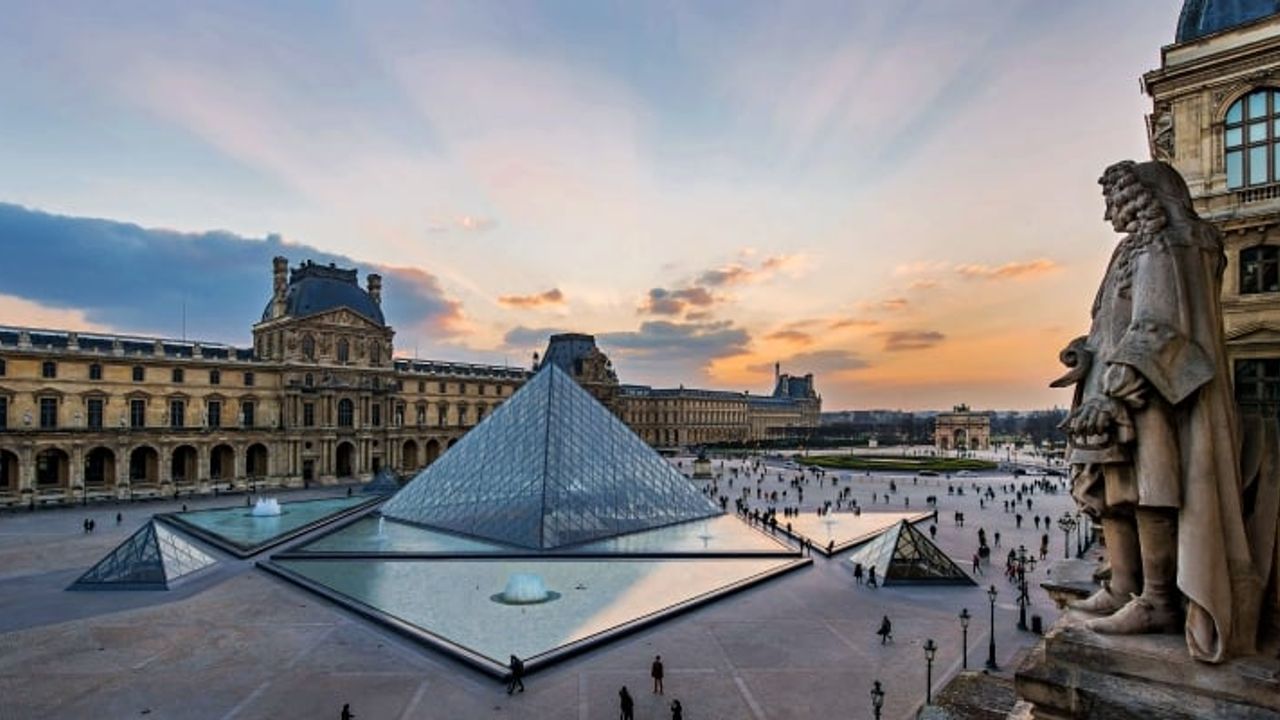 Fransa'da Louvre Müzesi soygunuyla bağlantılı 2 kişi gözaltına alındı