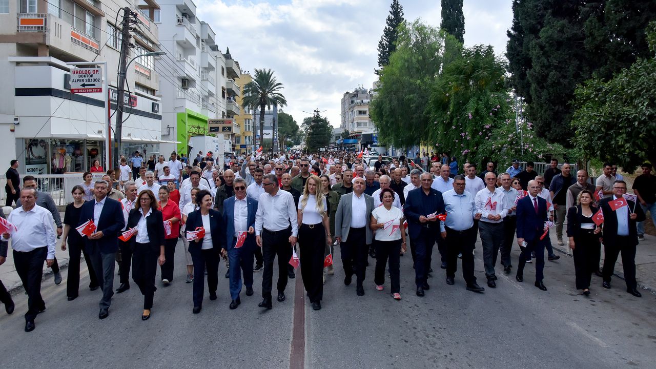Başkent Lefkoşa’da “Cumhuriyet Korteji” düzenlendi…
