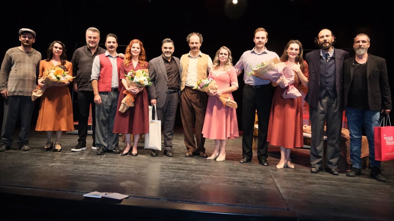 "Aşk İçinde Mahpushane" Adana'da sahnelendi