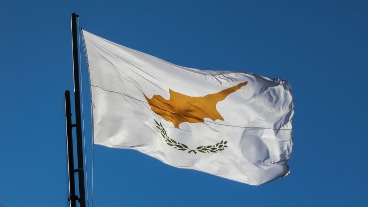 Rum Yönetimi’nin, Türkiye’nin “SAFE” programına katılımını engellediği iddia edildi