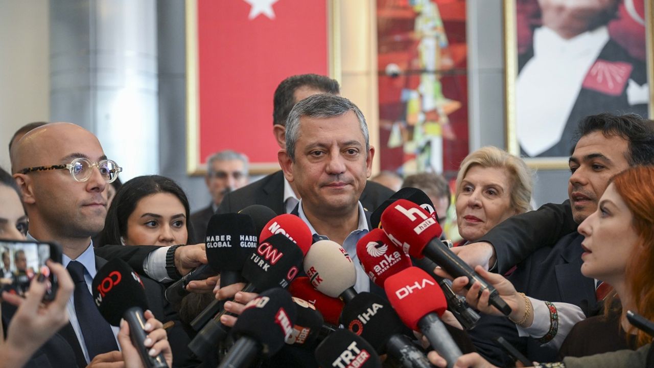CHP Genel Başkanı Özel'den "kurultay davası" kararına ilişkin açıklama