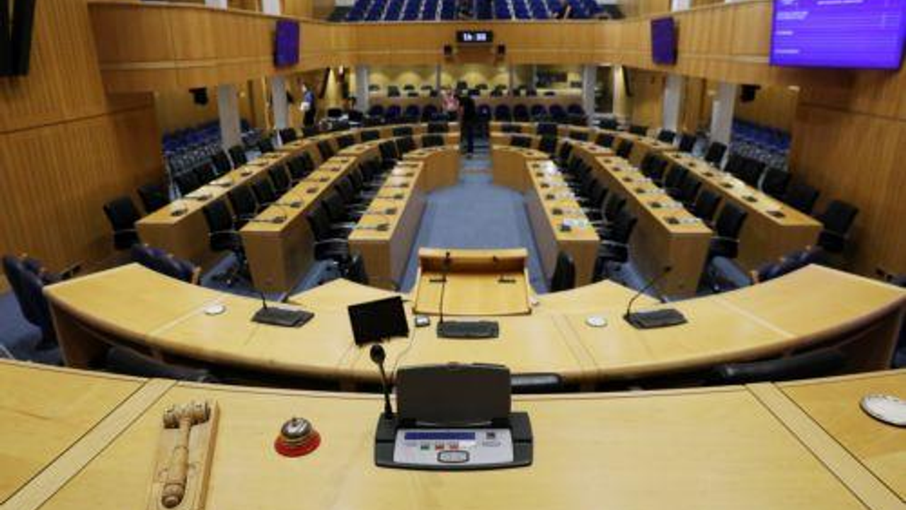 Yukarı Lefkara’daki Kıbrıs Türk evlerinin durumu Rum meclisinde konu oldu