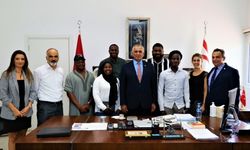 Bakan Çavuşoğlu, Nijeryalı öğrenci temsilcileriyle görüştü...